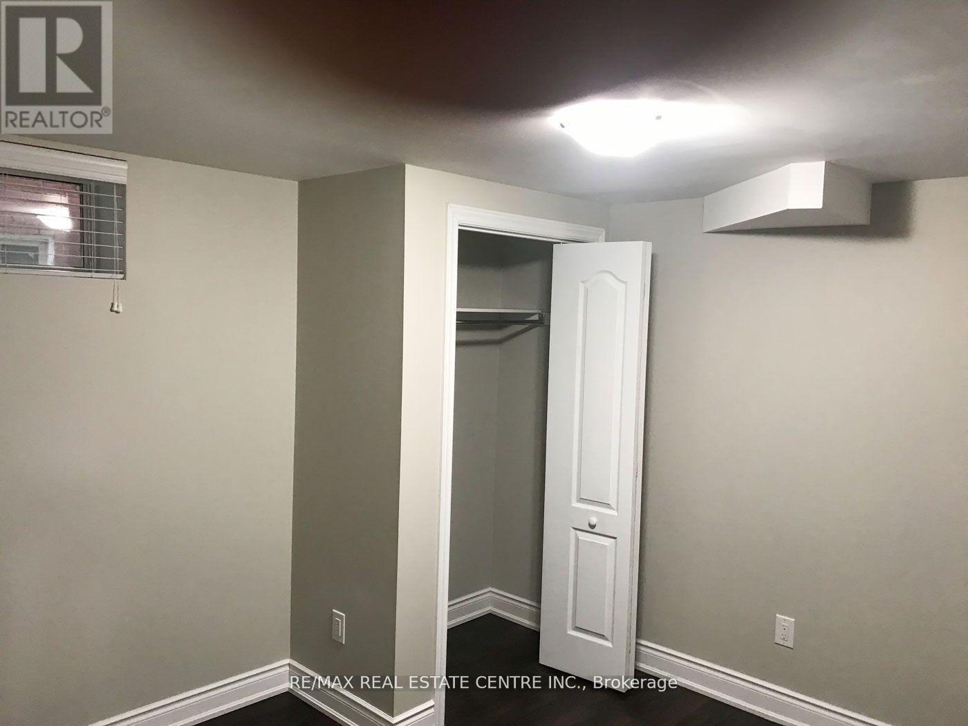 3153 Shadetree Drive, Mississauga, Ontario  L5N 6P3 - Photo 11 - W12466638