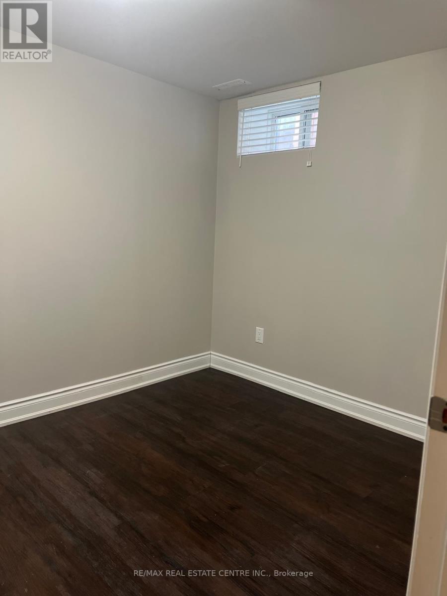 3153 Shadetree Drive, Mississauga, Ontario  L5N 6P3 - Photo 16 - W12466638