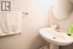 624 Mcconachie Common, Burlington, Ontario  L7L 0E1 - Photo 18 - W12552916