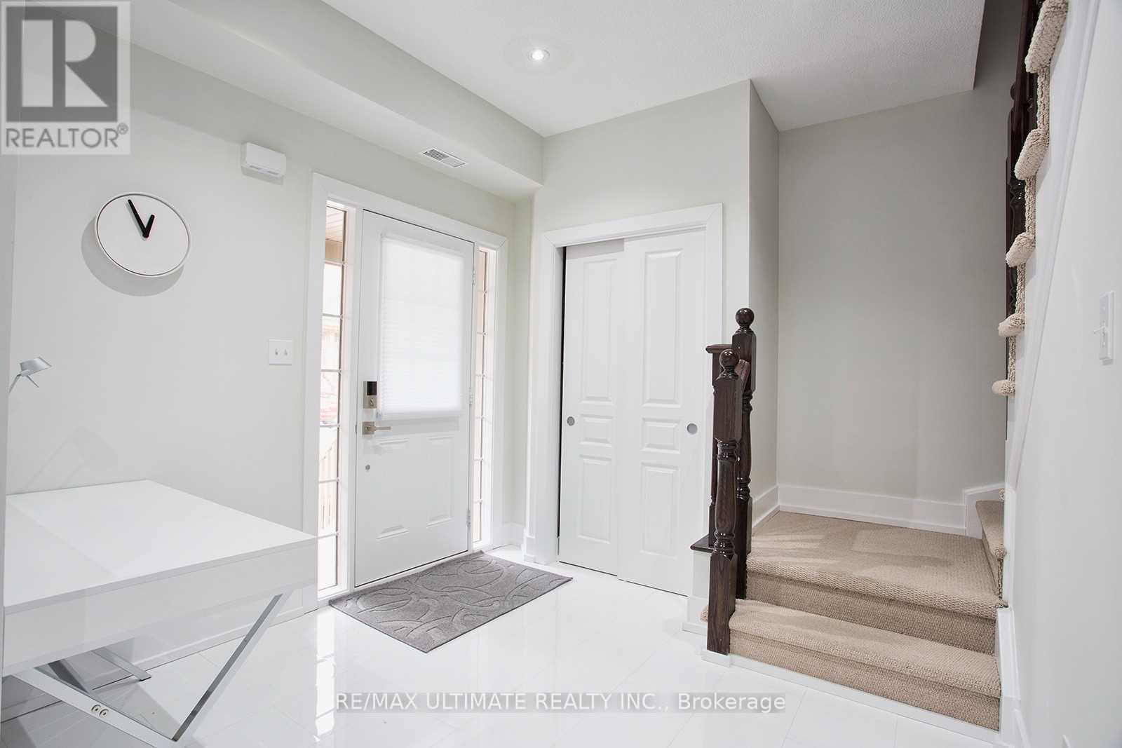 624 Mcconachie Common, Burlington, Ontario  L7L 0E1 - Photo 4 - W12552916