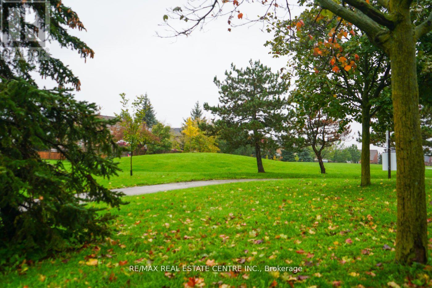 3153 Shadetree Drive, Mississauga, Ontario  L5N 6P3 - Photo 23 - W12466638