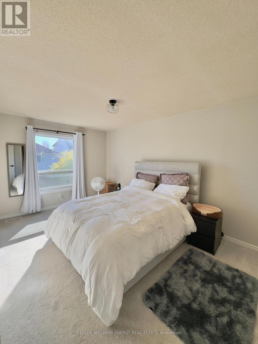 35 Champine Square, Clarington, Ontario  L1C 4W1 - Photo 7 - E12555194