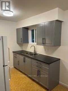 416 Gill Street, Orillia, Ontario  L3V 4K6 - Photo 3 - S12555286