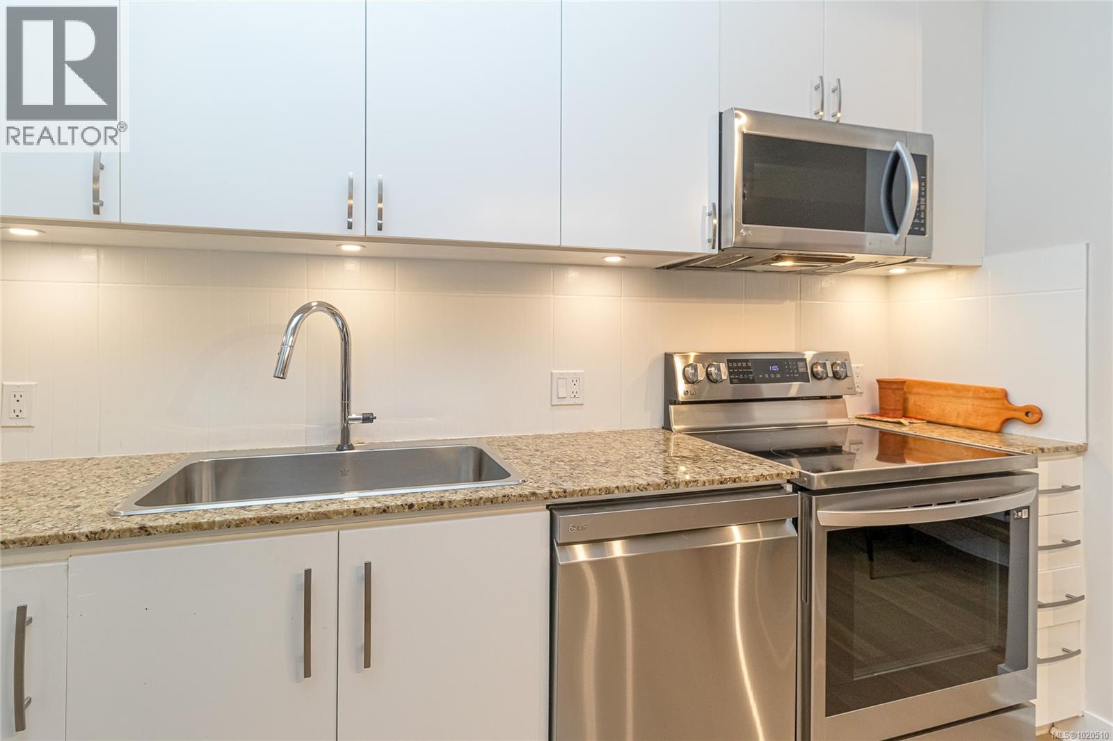 216 1375 Bear Mountain Pkwy, Langford, British Columbia V9B 0C9 - Photo 22 - 1020510