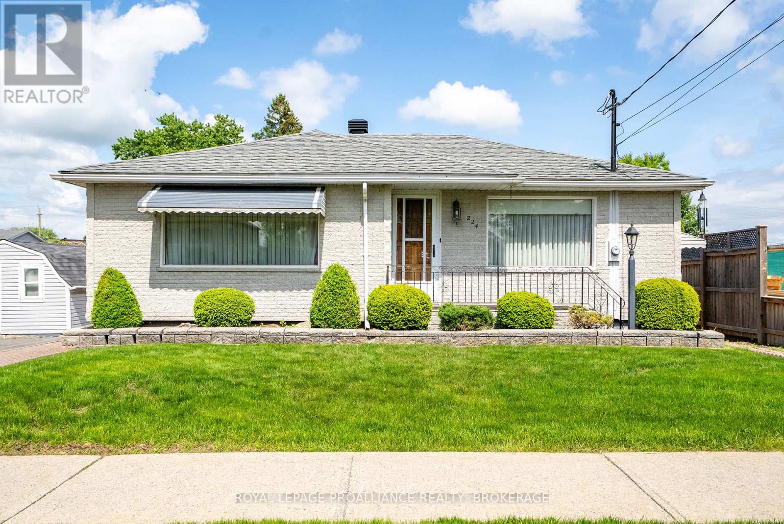 224 Danis Avenue, Cornwall, Ontario  K6H 5E7 - Photo 2 - X12555322