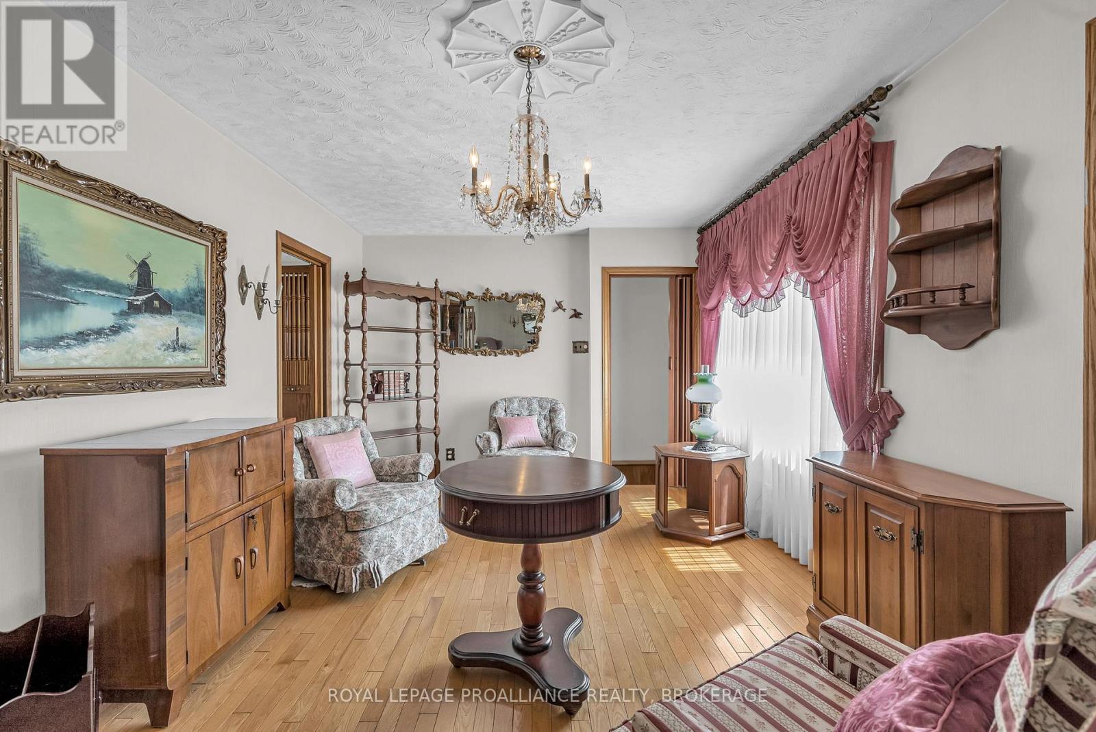 224 Danis Avenue, Cornwall, Ontario  K6H 5E7 - Photo 6 - X12555322