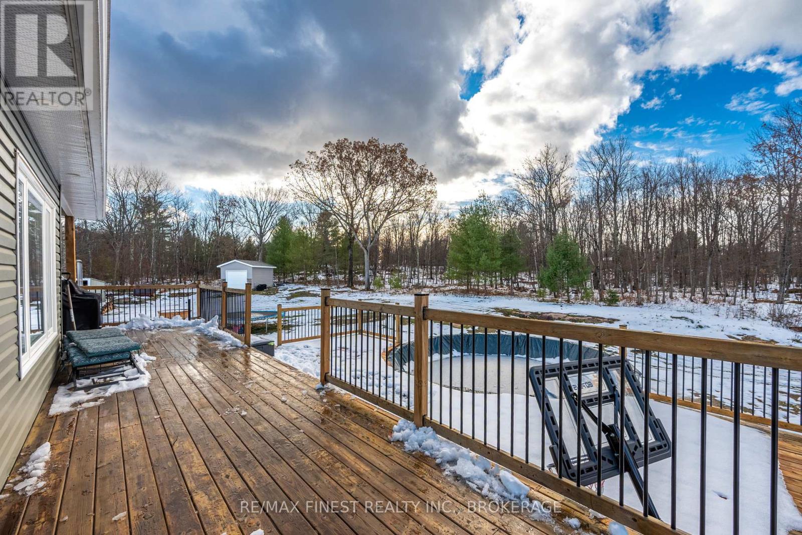 1557 Long Lake Road, Frontenac, Ontario  K0H 2K0 - Photo 33 - X12555400