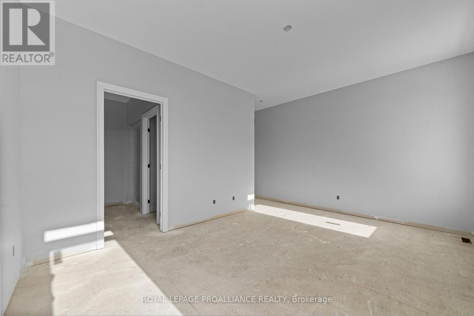 15 Andrew Crescent, Quinte West, Ontario  K8V 0K1 - Photo 15 - X12555198