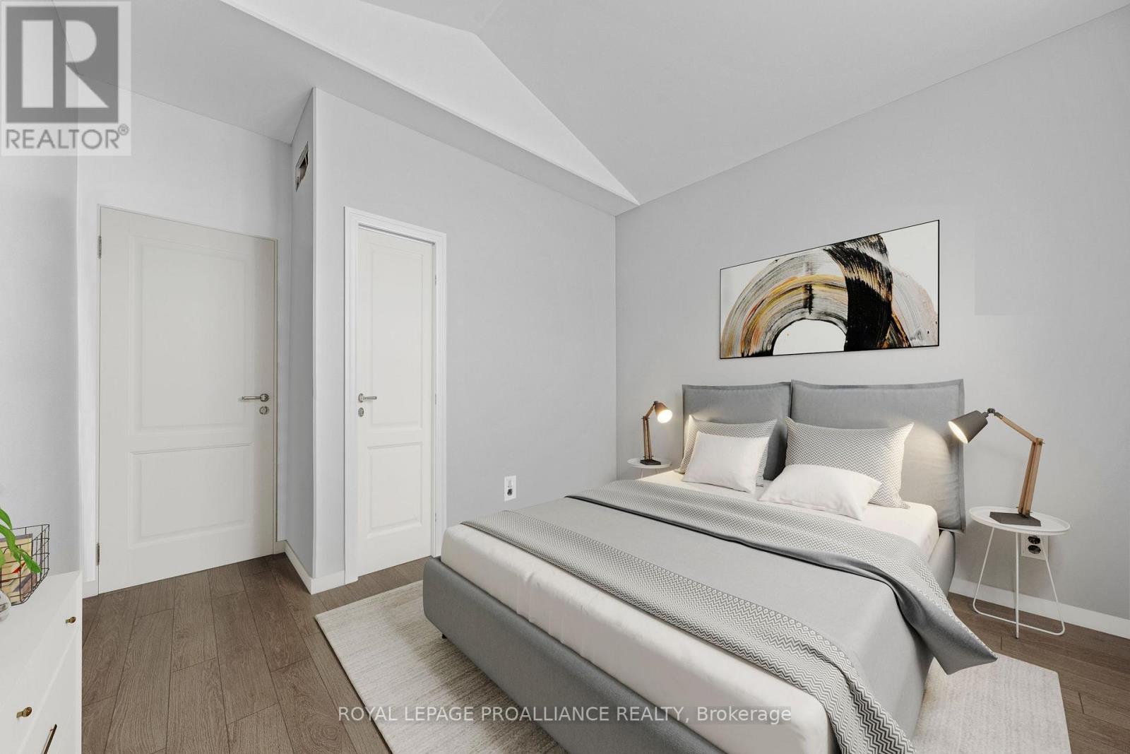 15 Andrew Crescent, Quinte West, Ontario  K8V 0K1 - Photo 22 - X12555198