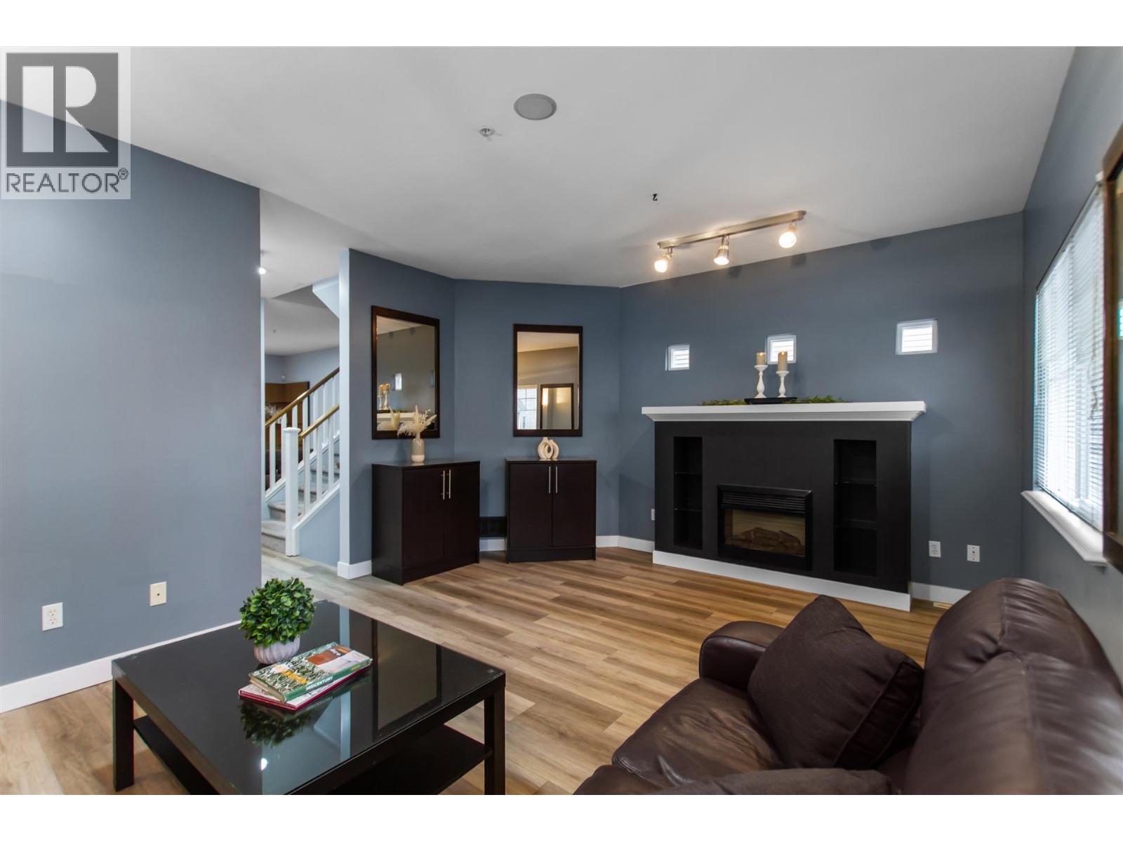 9 1108 RIVERSIDE CLOSE, port coquitlam, British Columbia