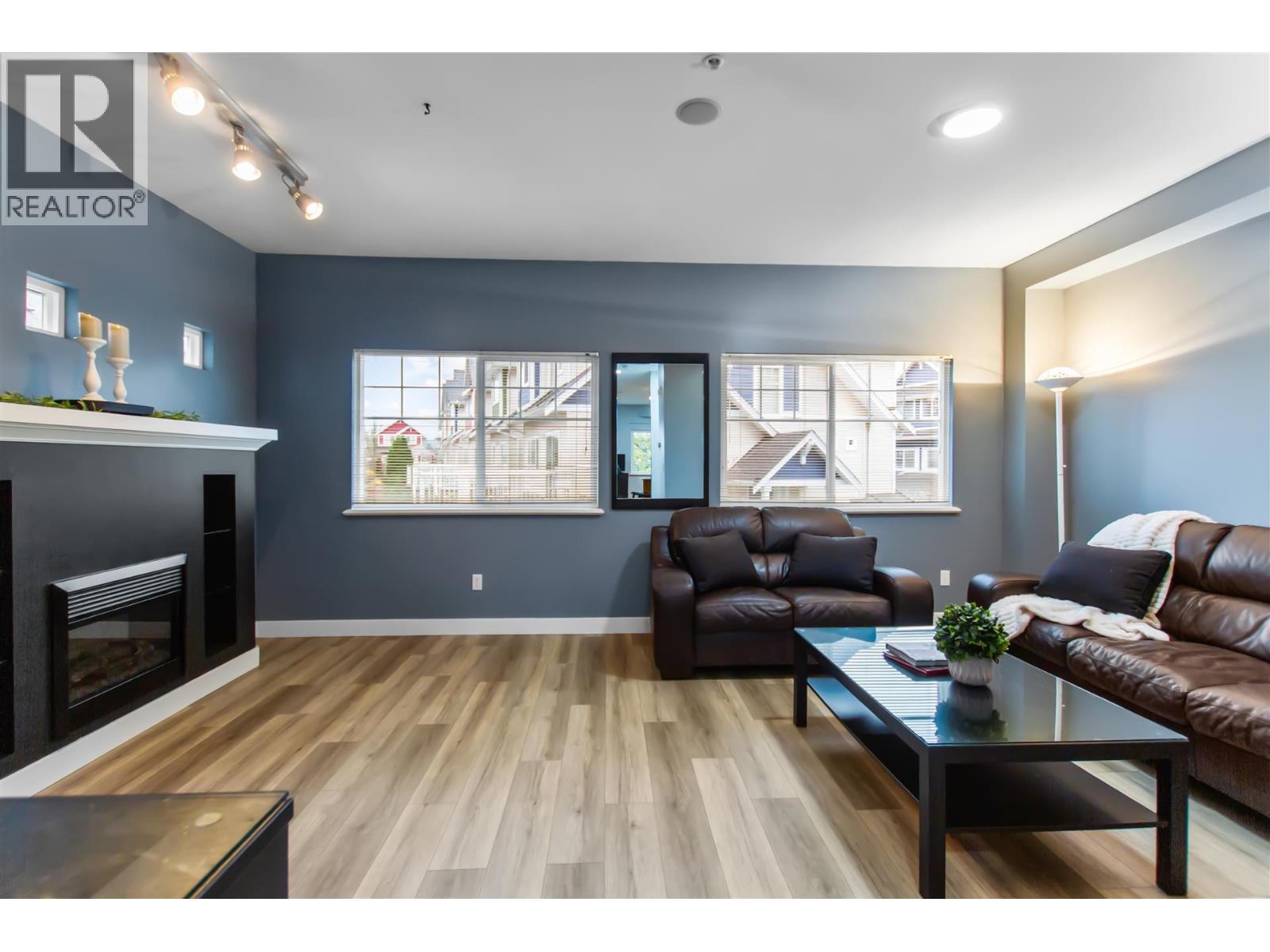 9 1108 Riverside Close, Port Coquitlam, British Columbia  V3B 8C2 - Photo 2 - R3067745