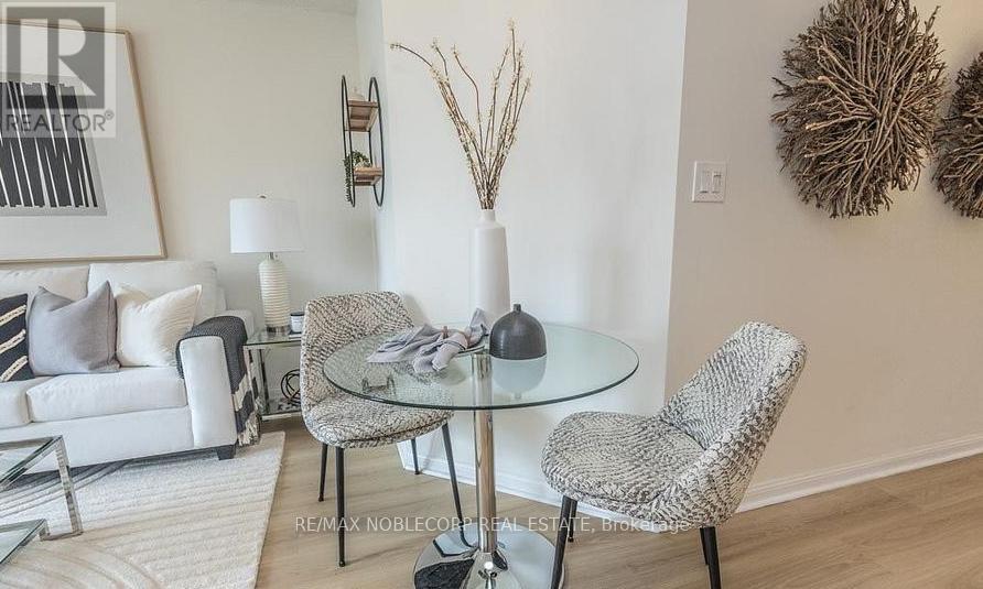 1010 - 25 Grenville Street, Toronto, Ontario  M4Y 2X5 - Photo 17 - C12555040