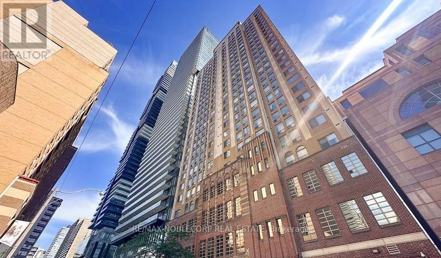 1010 - 25 Grenville Street, Toronto, Ontario  M4Y 2X5 - Photo 2 - C12555040