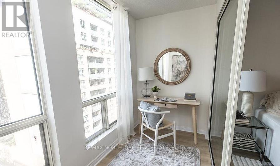 1010 - 25 Grenville Street, Toronto, Ontario  M4Y 2X5 - Photo 23 - C12555040