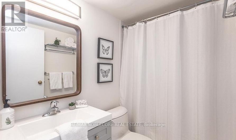 1010 - 25 Grenville Street, Toronto, Ontario  M4Y 2X5 - Photo 25 - C12555040