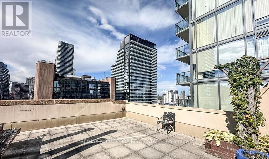 1010 - 25 Grenville Street, Toronto, Ontario  M4Y 2X5 - Photo 33 - C12555040