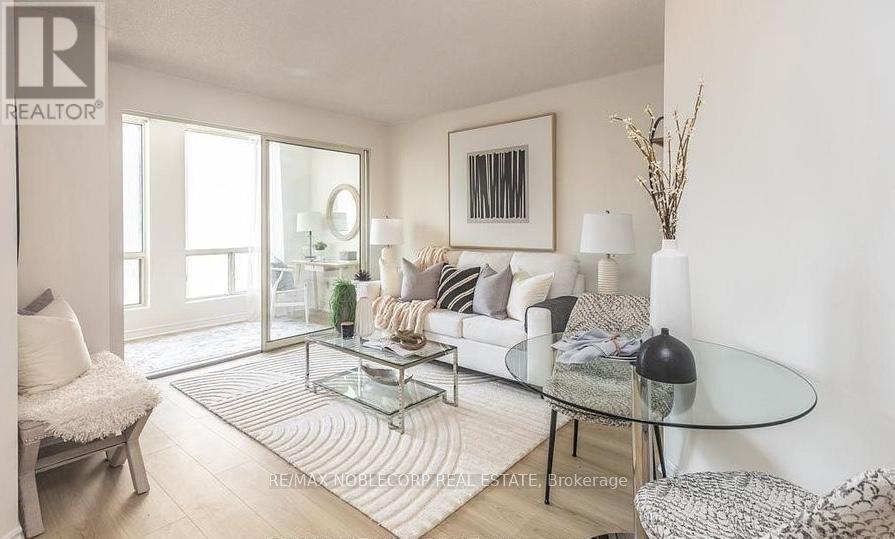 1010 - 25 Grenville Street, Toronto, Ontario  M4Y 2X5 - Photo 7 - C12555040