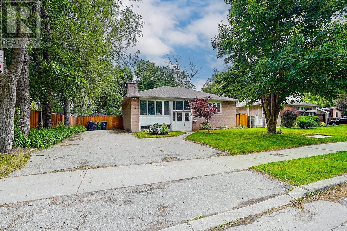 55 THREE VALLEYS DRIVE, Toronto, Ontario