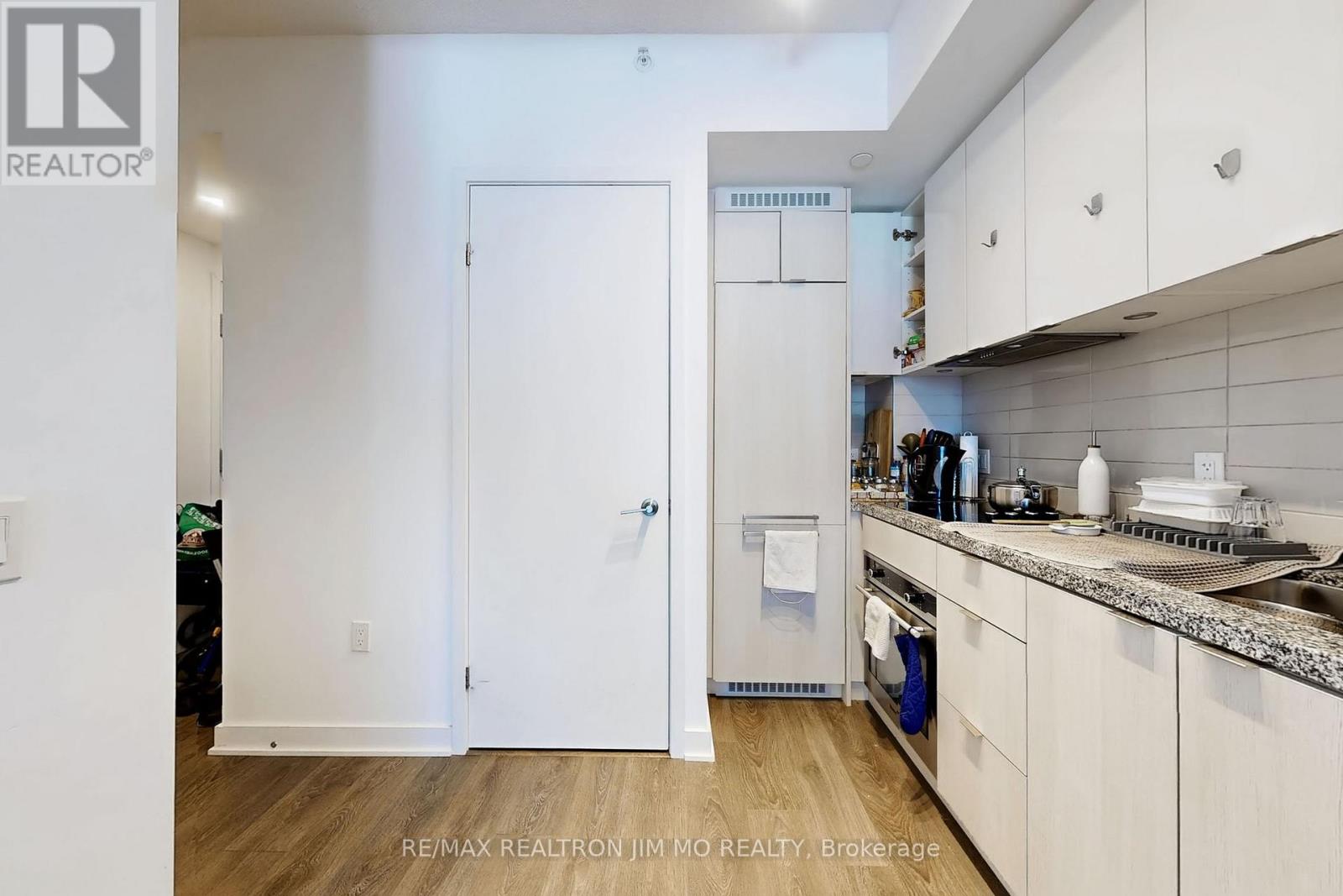 2907 - 125 Blue Jays Way, Toronto, Ontario  M5V 0N5 - Photo 9 - C12555086