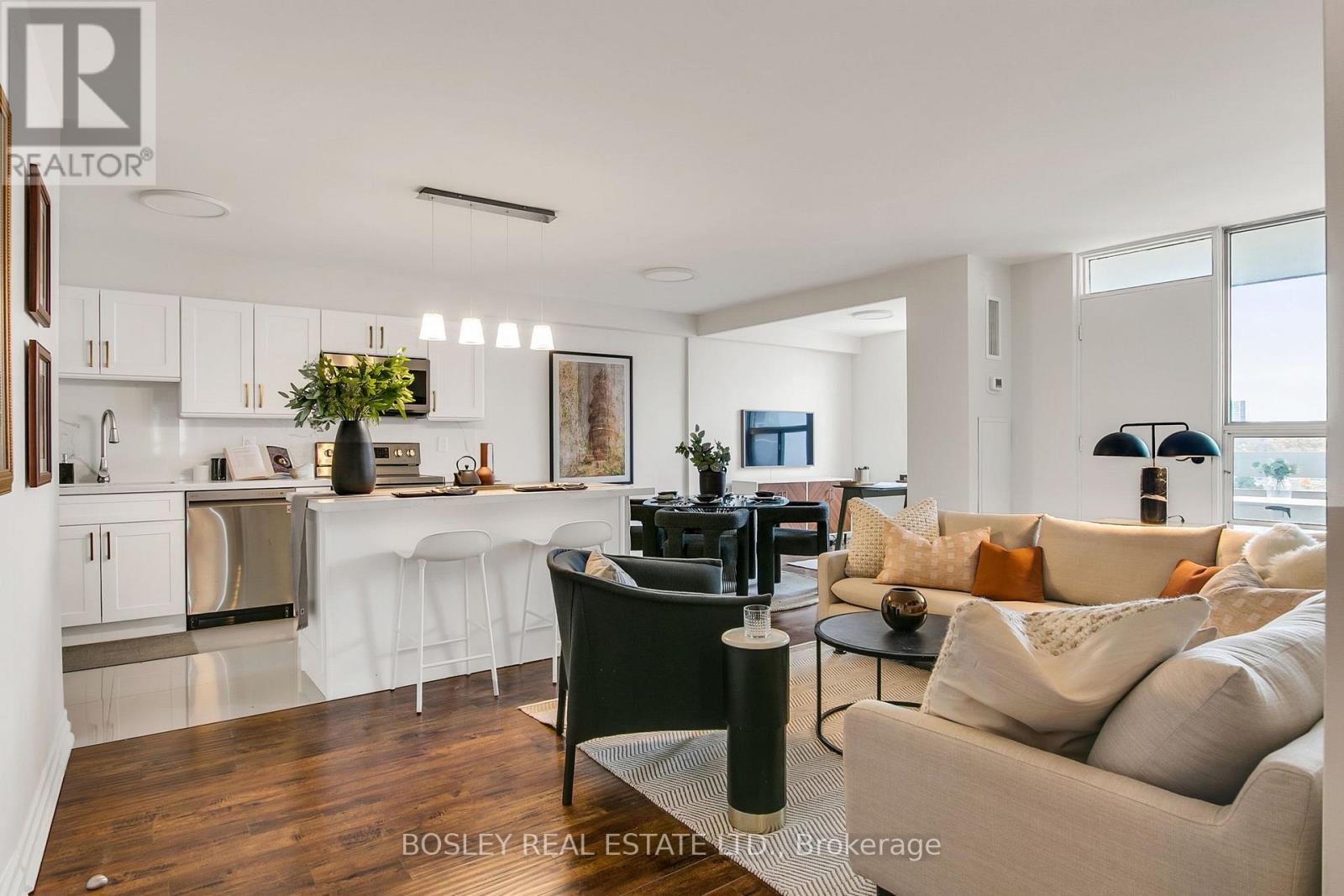 1411 - 10 Edgecliff Golfway, Toronto, Ontario  M3C 3A3 - Photo 3 - C12555148