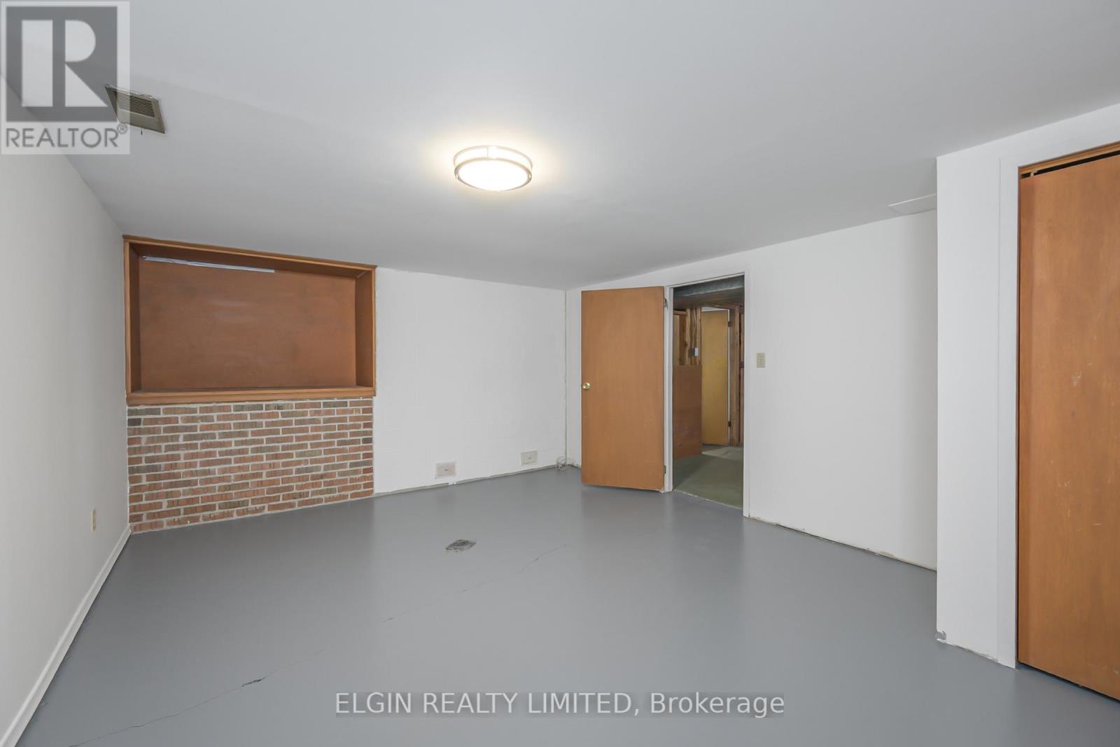 2 Oak Street, St. Thomas, Ontario  N5R 1R4 - Photo 20 - X12555188