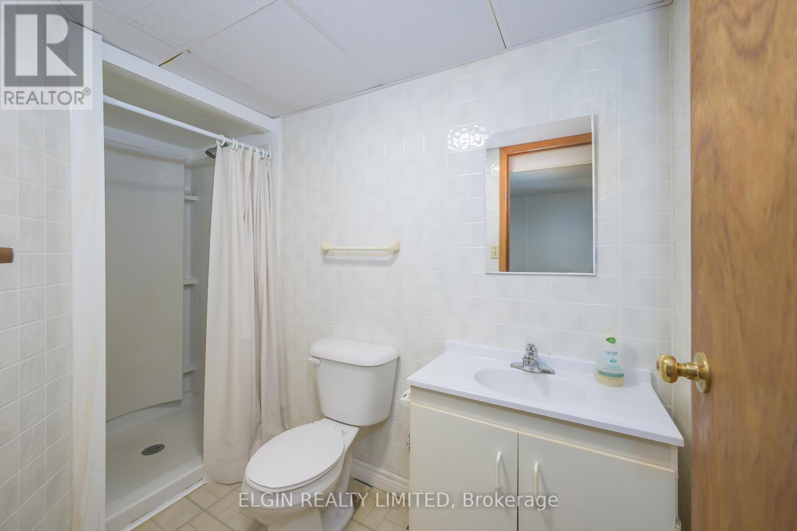 2 Oak Street, St. Thomas, Ontario  N5R 1R4 - Photo 21 - X12555188