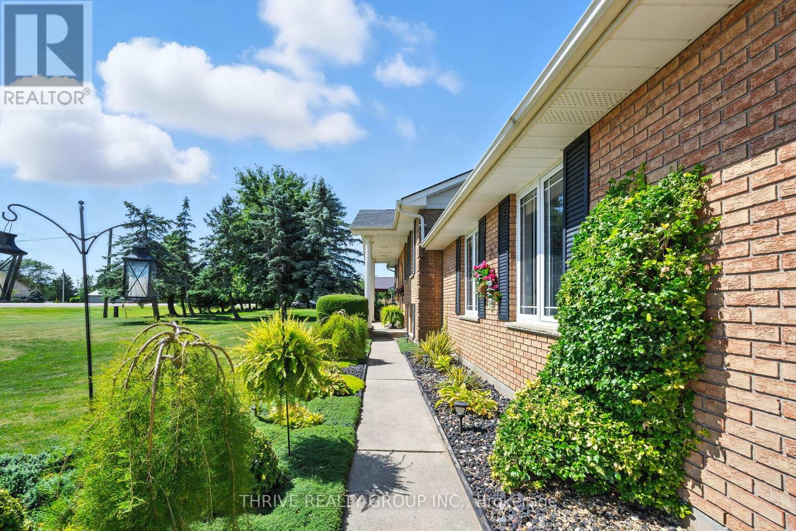 48118 Ron Mcneil Line, Malahide, Ontario N5H 2R6 - Photo 6 - X12555350