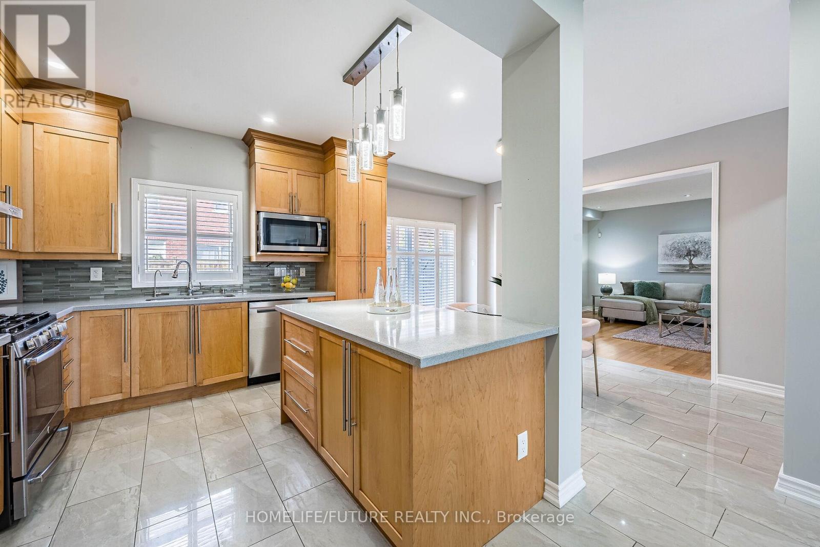 16 Mcqueen Crescent, Ajax, Ontario  L1T 4Y8 - Photo 10 - E12555056