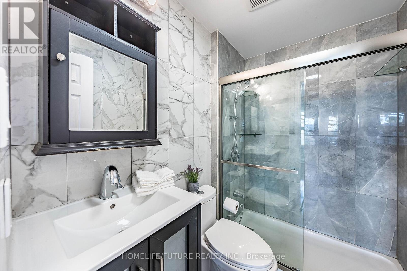 16 Mcqueen Crescent, Ajax, Ontario  L1T 4Y8 - Photo 29 - E12555056