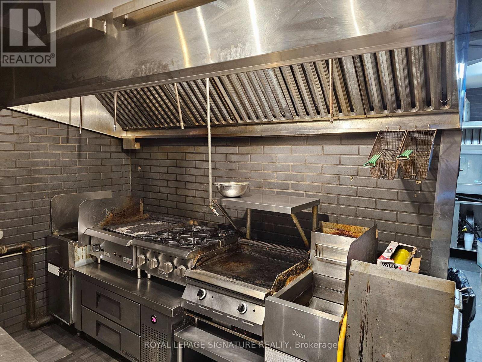 780 Queen Street E, Toronto, Ontario  M4M 1H4 - Photo 14 - E12555100