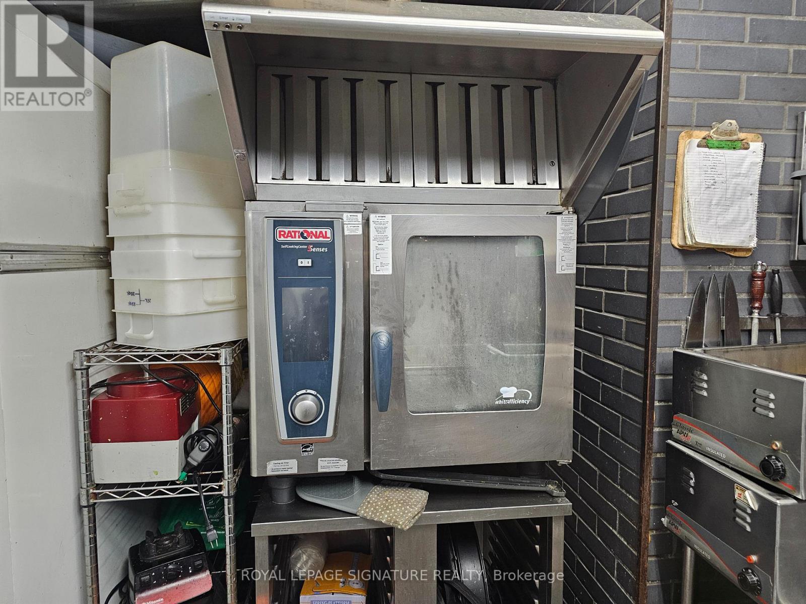 780 Queen Street E, Toronto, Ontario  M4M 1H4 - Photo 17 - E12555100