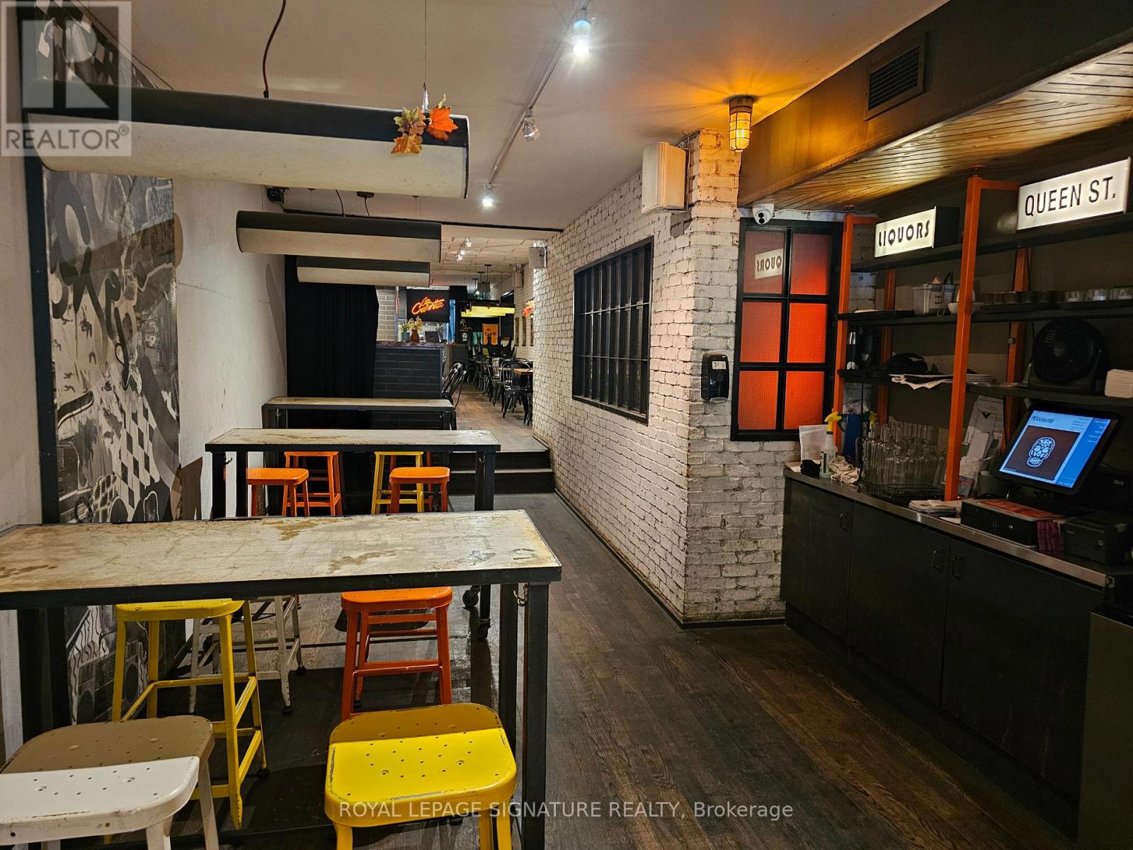 780 Queen Street E, Toronto, Ontario  M4M 1H4 - Photo 4 - E12555100