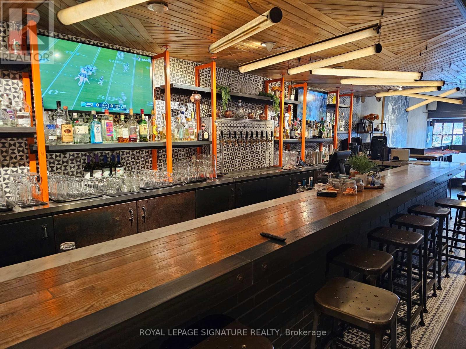 780 Queen Street E, Toronto, Ontario  M4M 1H4 - Photo 5 - E12555100