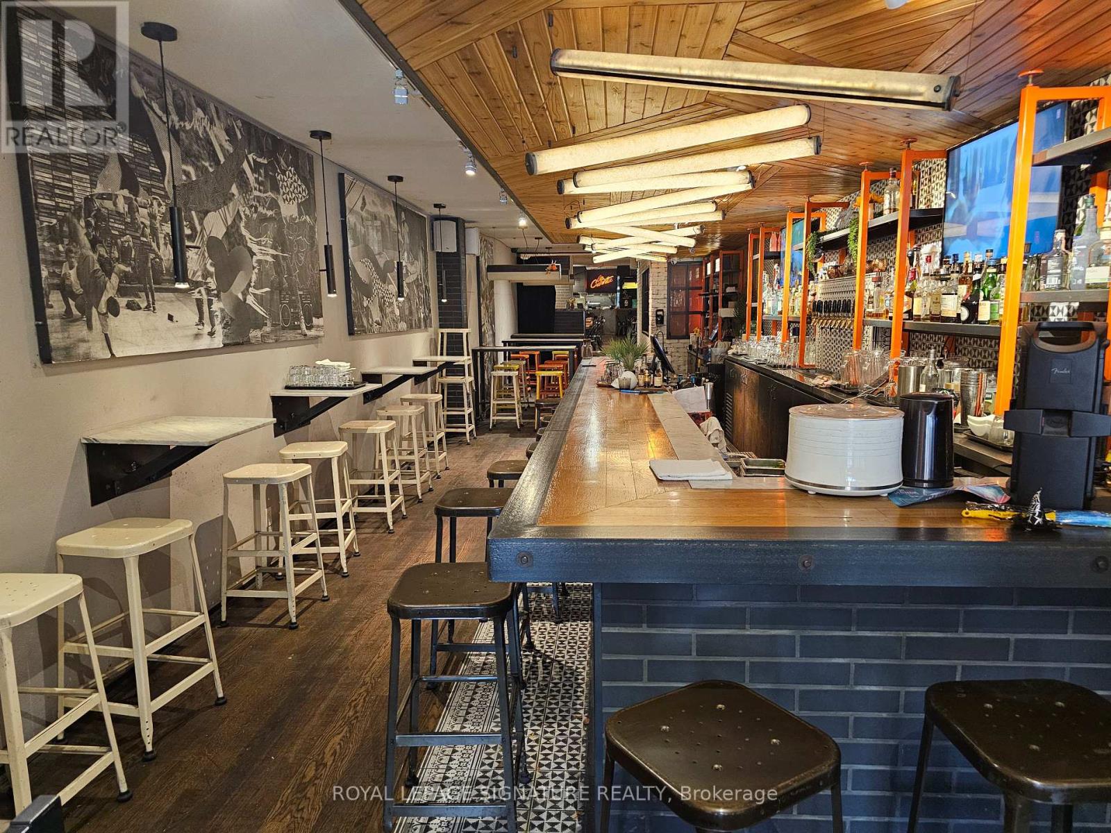 780 Queen Street E, Toronto, Ontario  M4M 1H4 - Photo 9 - E12555100