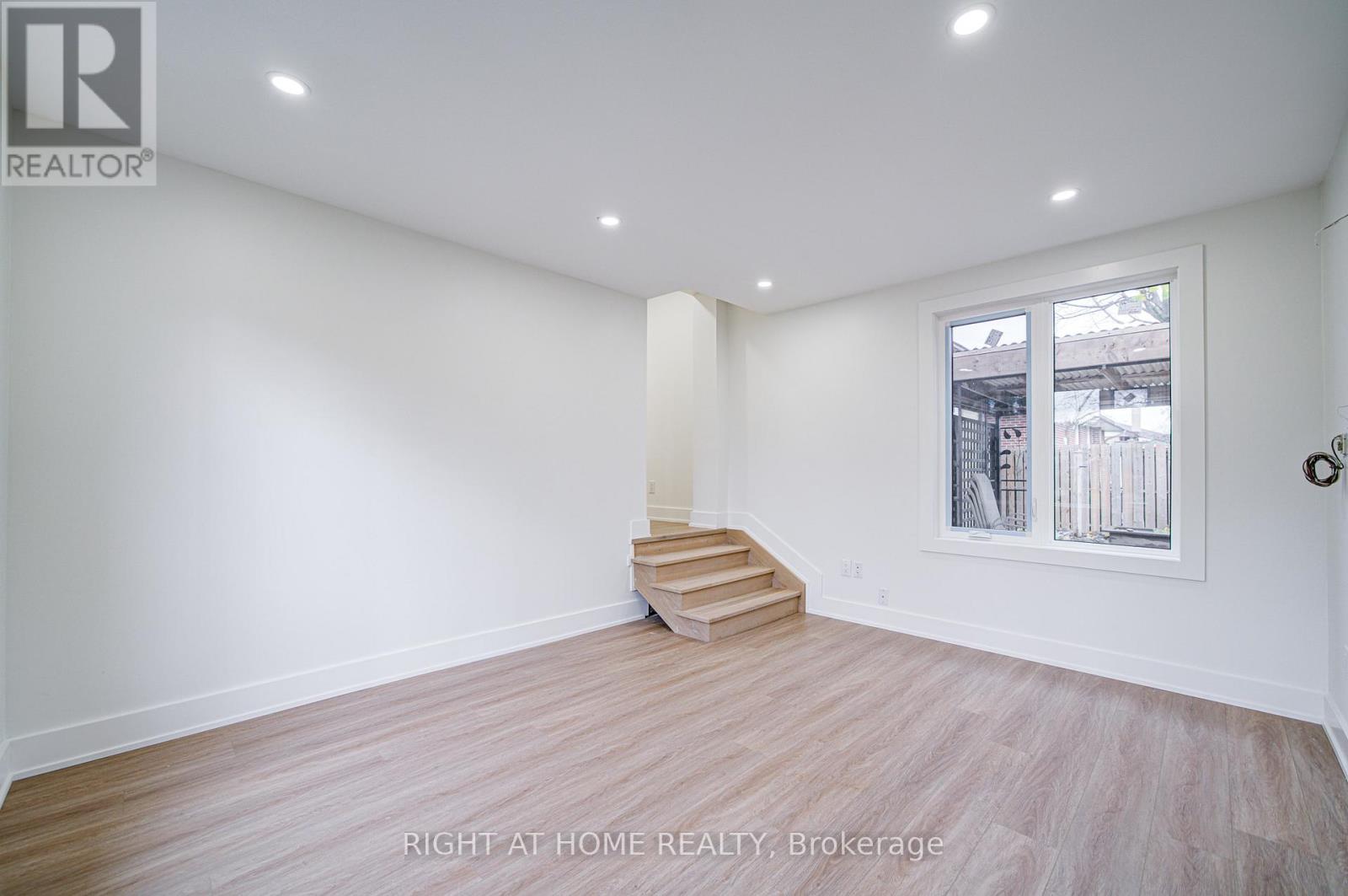 705 Glenforest Street, Oshawa, Ontario  L1J 5E9 - Photo 10 - E12555110