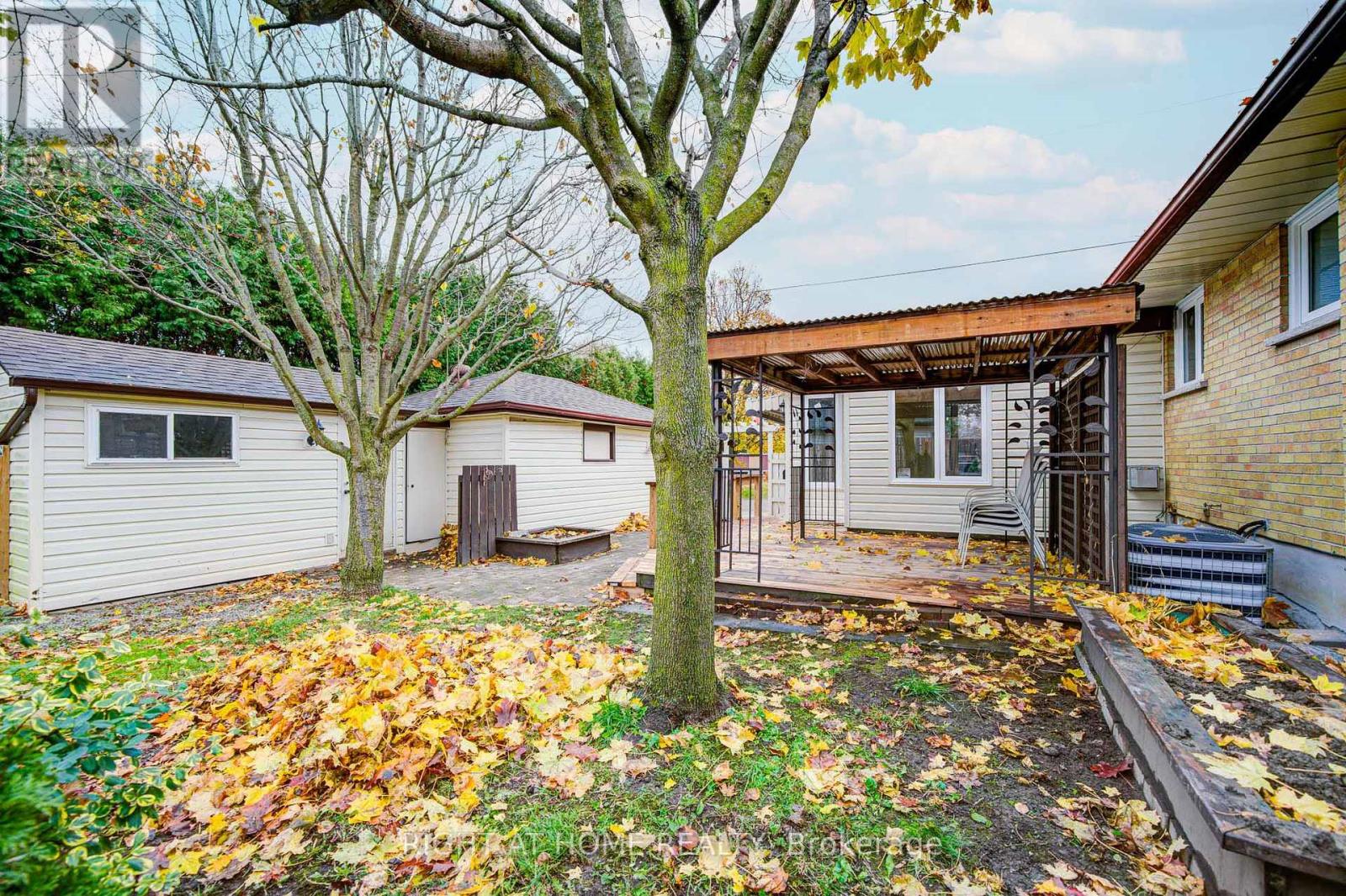 705 Glenforest Street, Oshawa, Ontario  L1J 5E9 - Photo 5 - E12555110