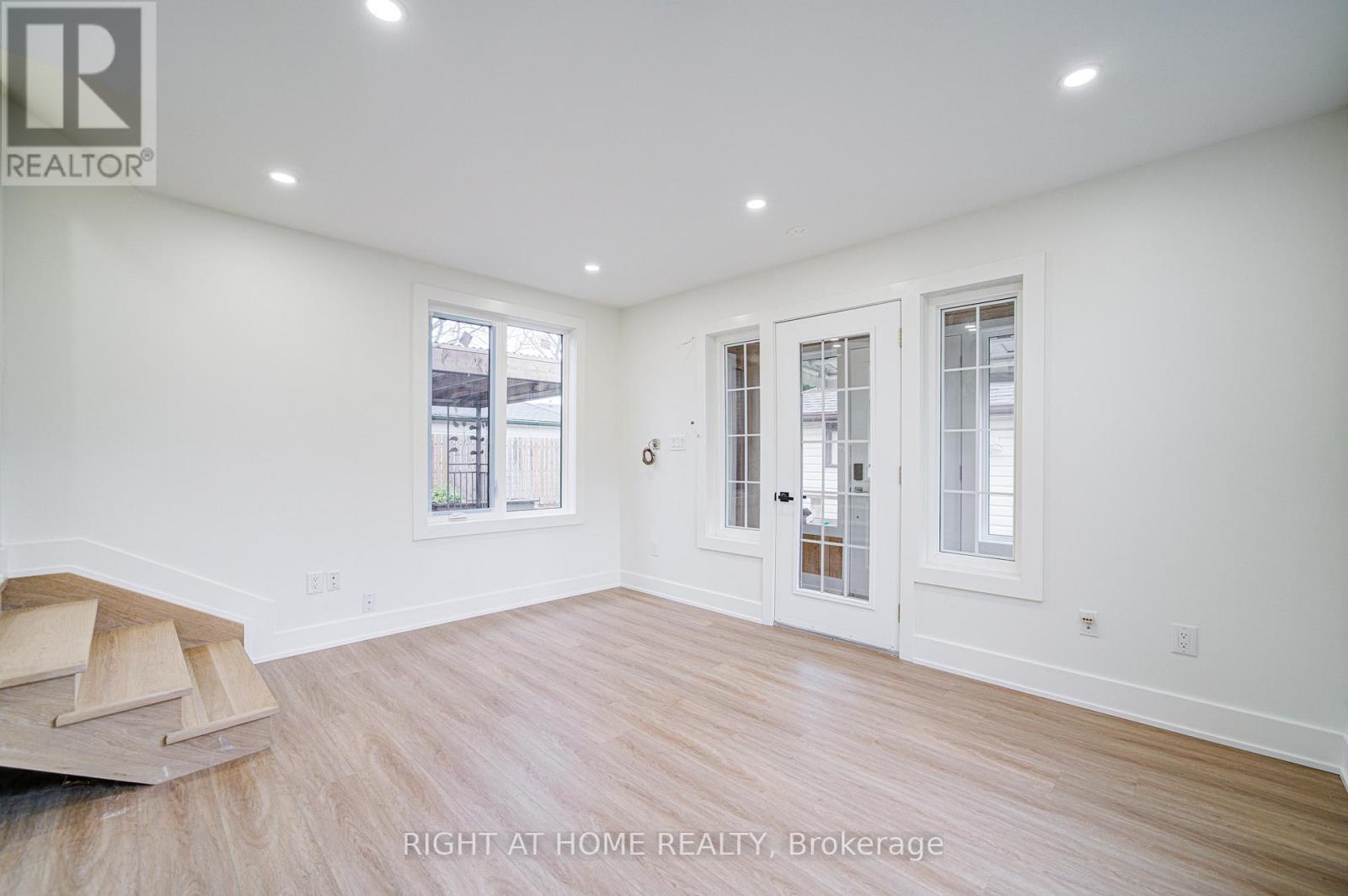 705 Glenforest Street, Oshawa, Ontario  L1J 5E9 - Photo 9 - E12555110