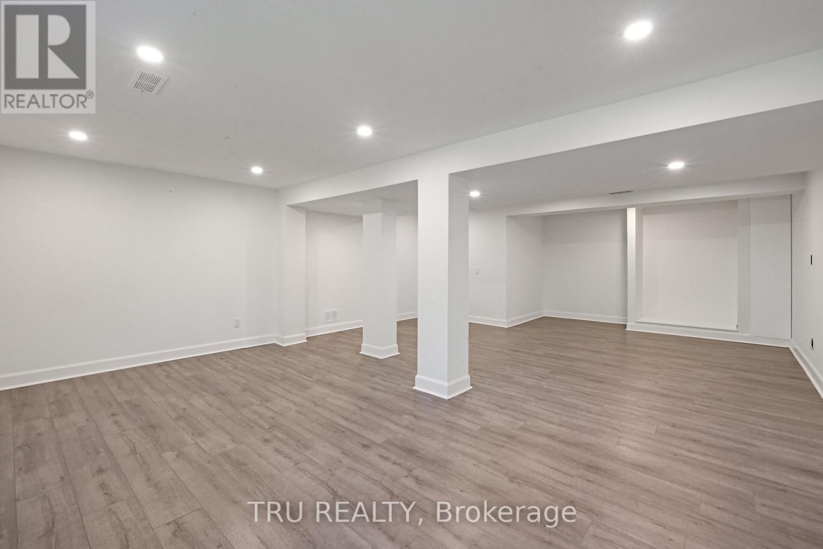 12 Apache Crescent, Ottawa, Ontario  K2E 6H7 - Photo 39 - X12555196