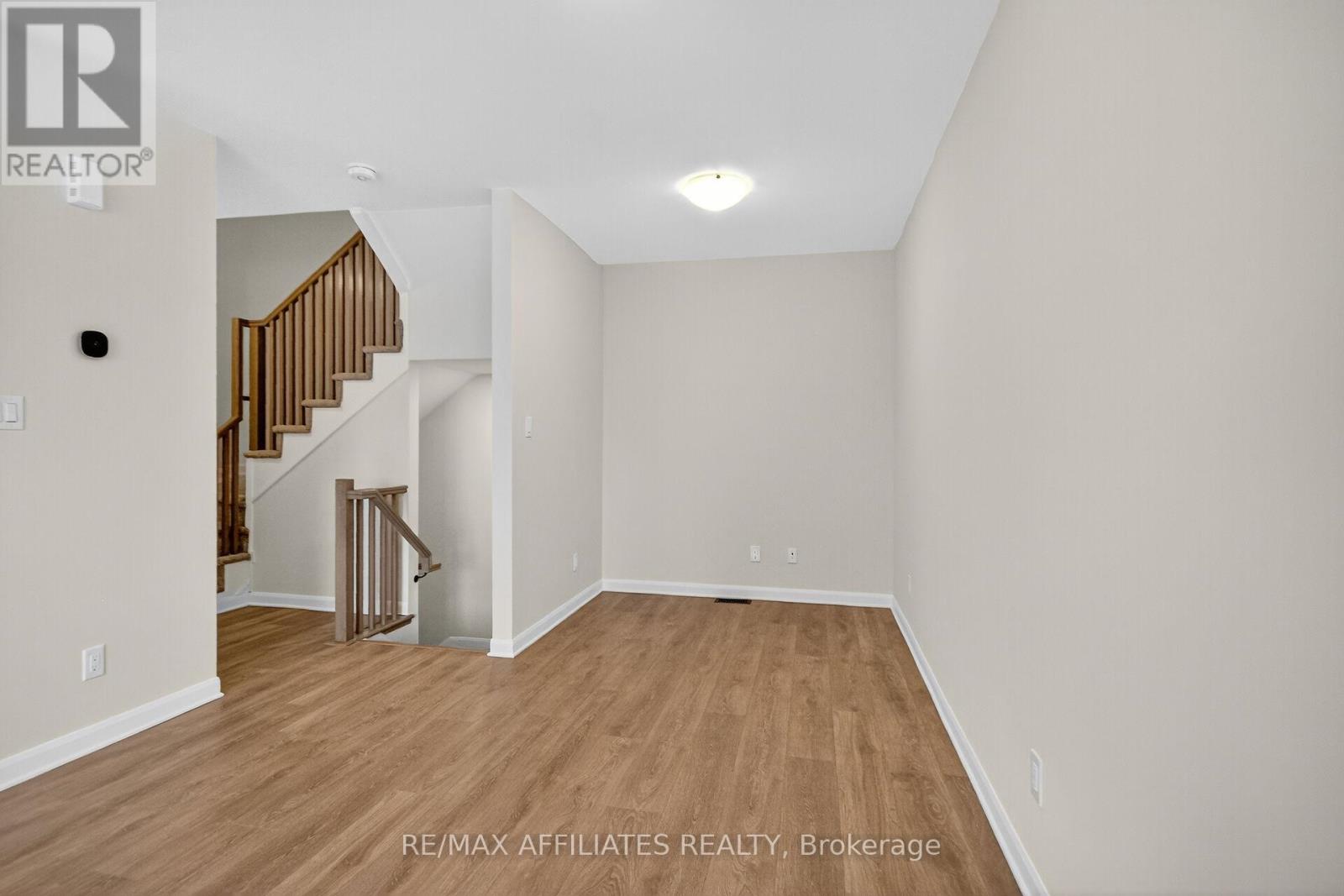 525 Woodlily Private, Ottawa, Ontario  K2T 0S6 - Photo 15 - X12555250