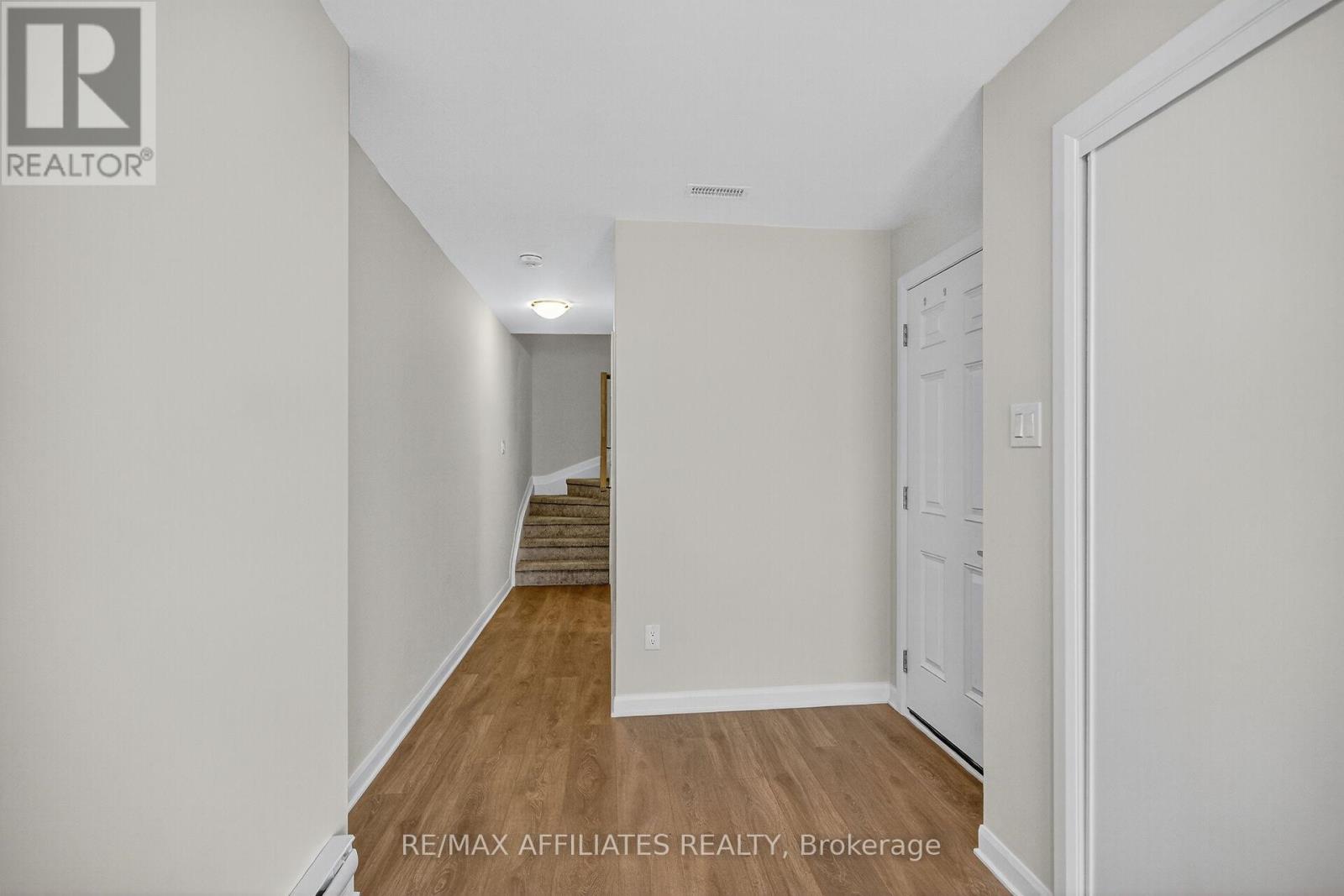 525 Woodlily Private, Ottawa, Ontario  K2T 0S6 - Photo 3 - X12555250