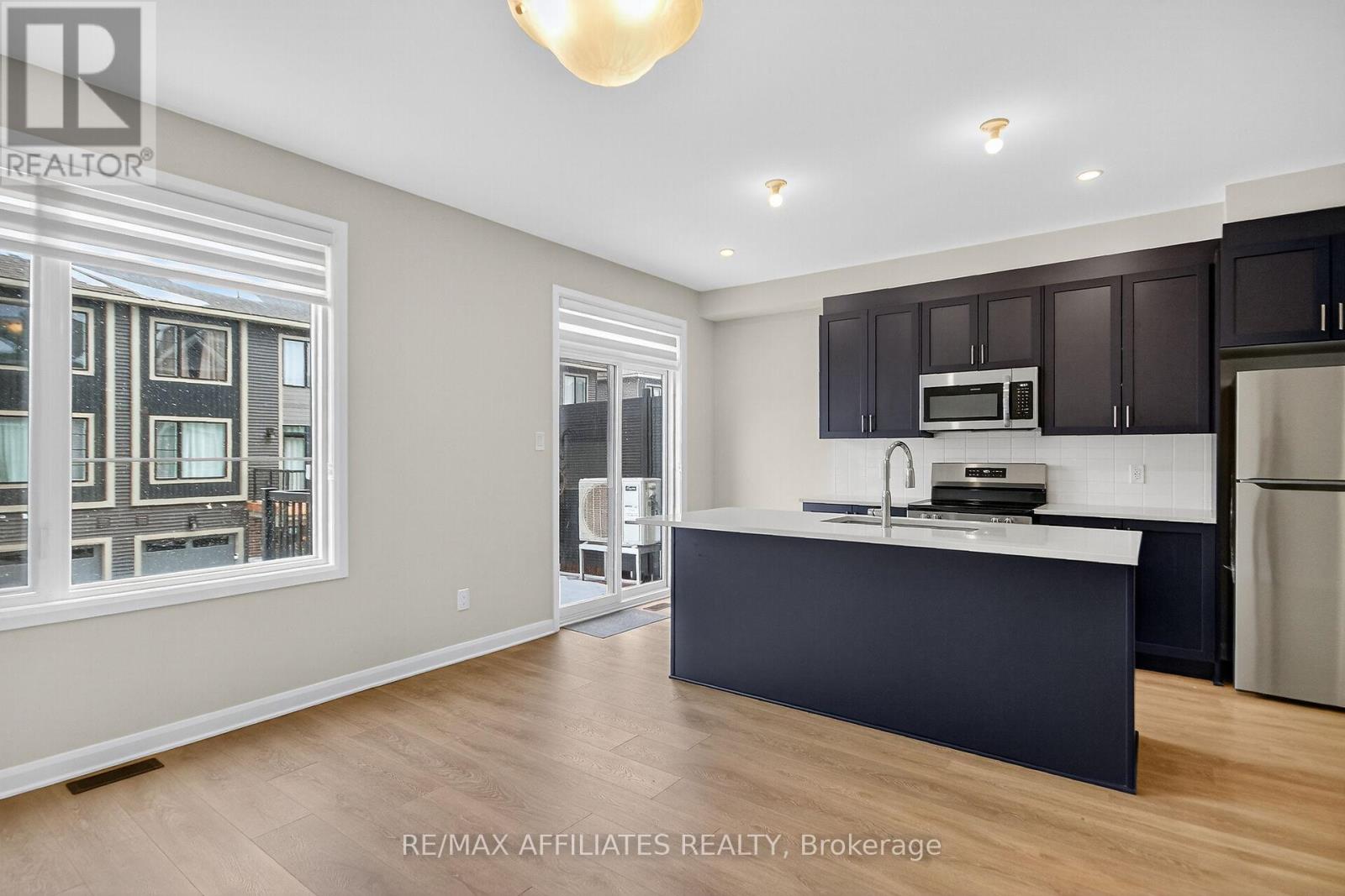 525 Woodlily Private, Ottawa, Ontario  K2T 0S6 - Photo 6 - X12555250