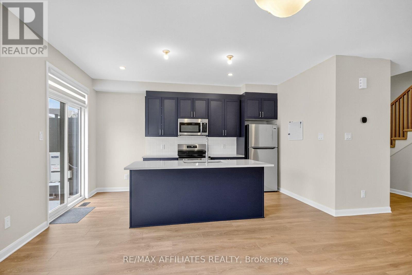 525 Woodlily Private, Ottawa, Ontario  K2T 0S6 - Photo 8 - X12555250