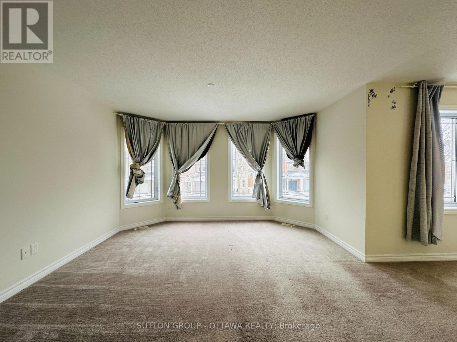 416 Cresthaven Drive, Ottawa, Ontario  K2G 4P4 - Photo 13 - X12555252