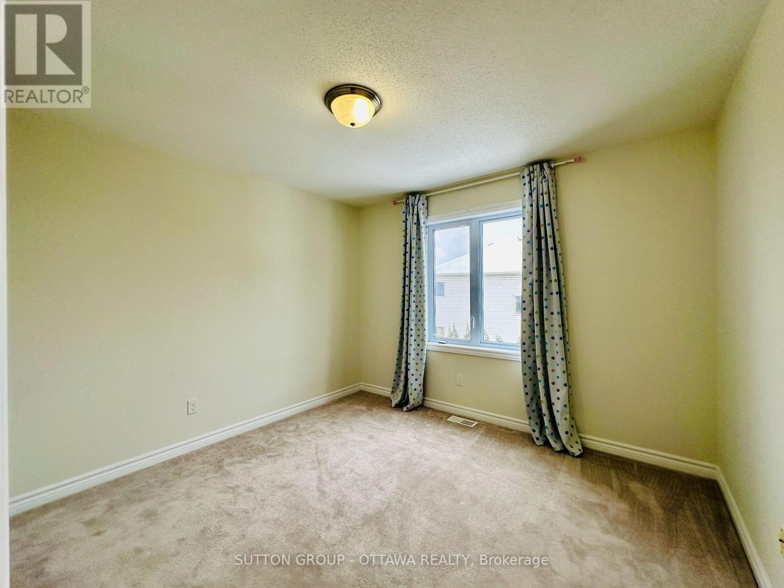 416 Cresthaven Drive, Ottawa, Ontario  K2G 4P4 - Photo 19 - X12555252