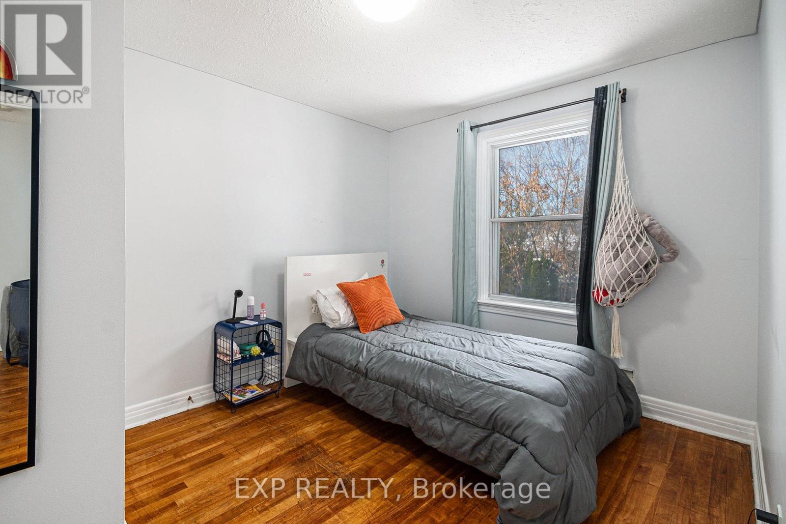 329 Donald Street, Ottawa, Ontario  K1K 1M4 - Photo 7 - X12555296