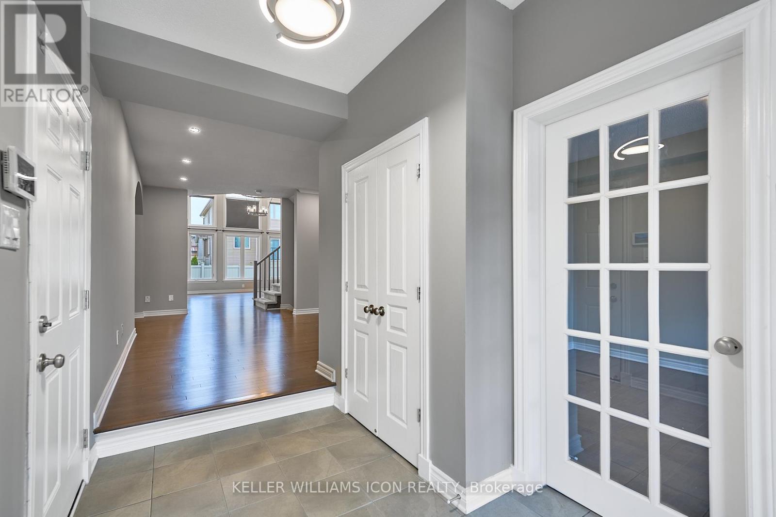 830 Contour Street, Ottawa, Ontario  K1W 0G6 - Photo 5 - X12555326