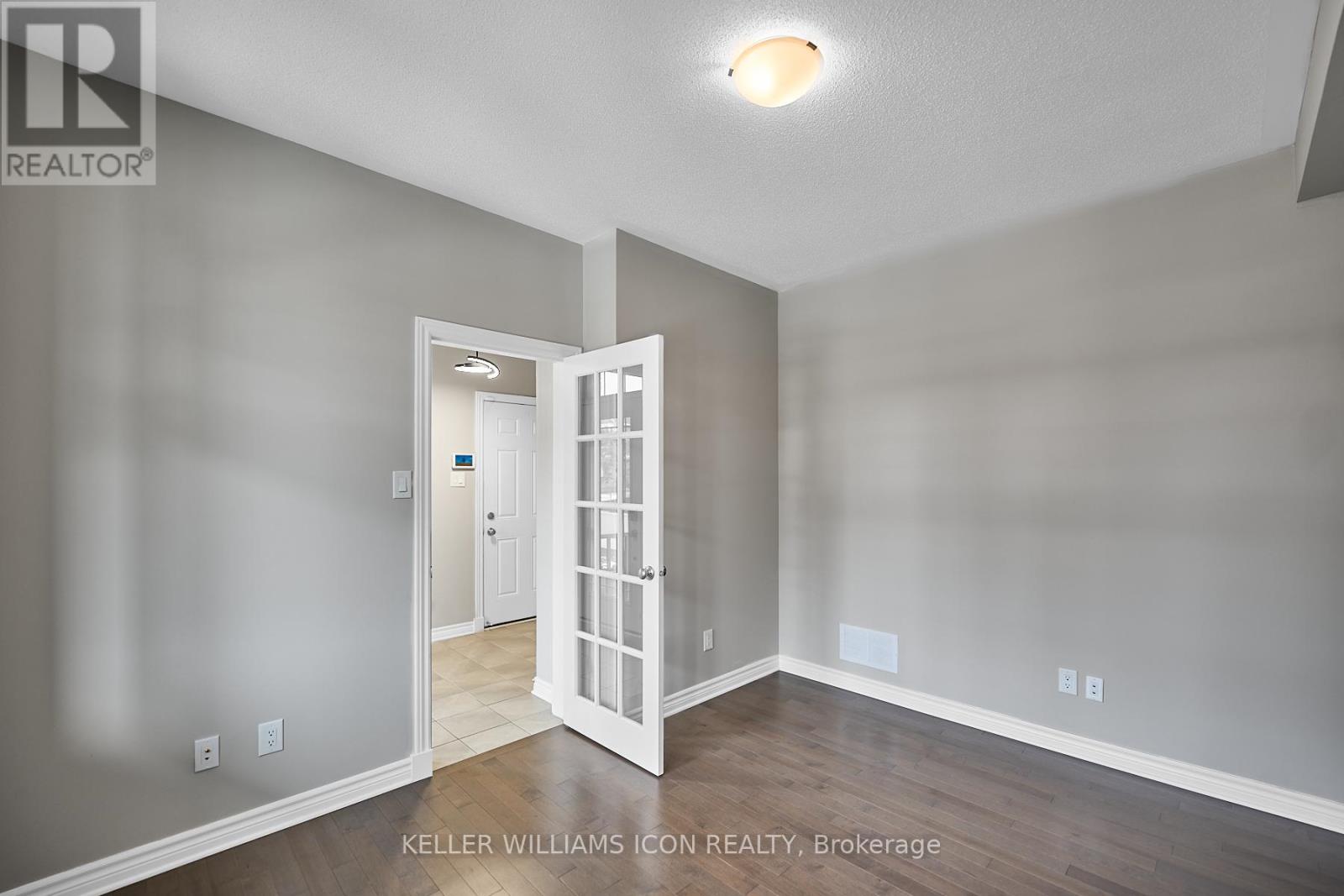 830 Contour Street, Ottawa, Ontario  K1W 0G6 - Photo 6 - X12555326