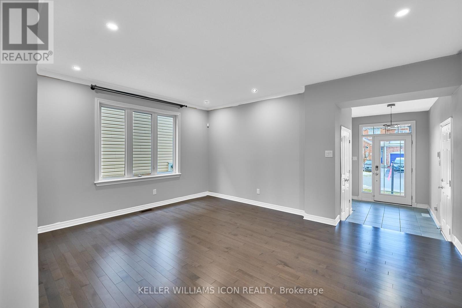 830 Contour Street, Ottawa, Ontario  K1W 0G6 - Photo 8 - X12555326