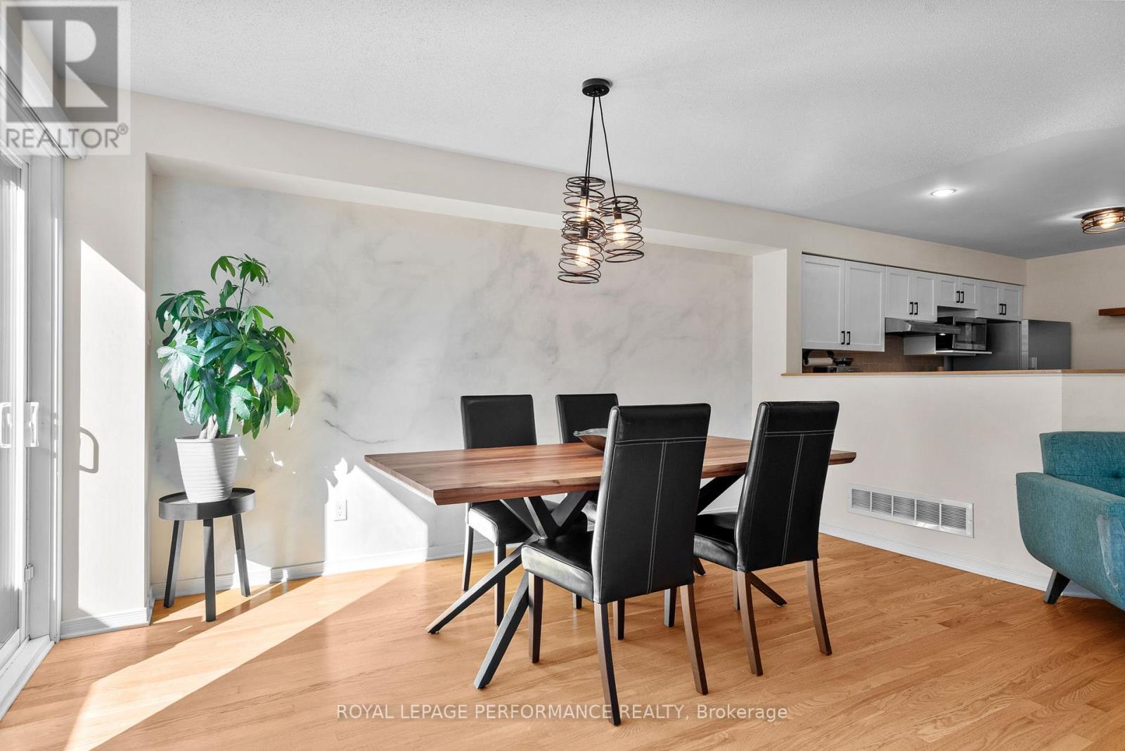 287 Meilleur Private, Ottawa, Ontario  K1L 0A2 - Photo 11 - X12555418