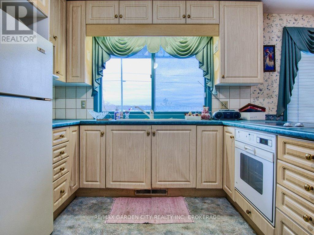 1234 Pelham Road, St. Catharines, Ontario  L2R 6P7 - Photo 11 - X12555186